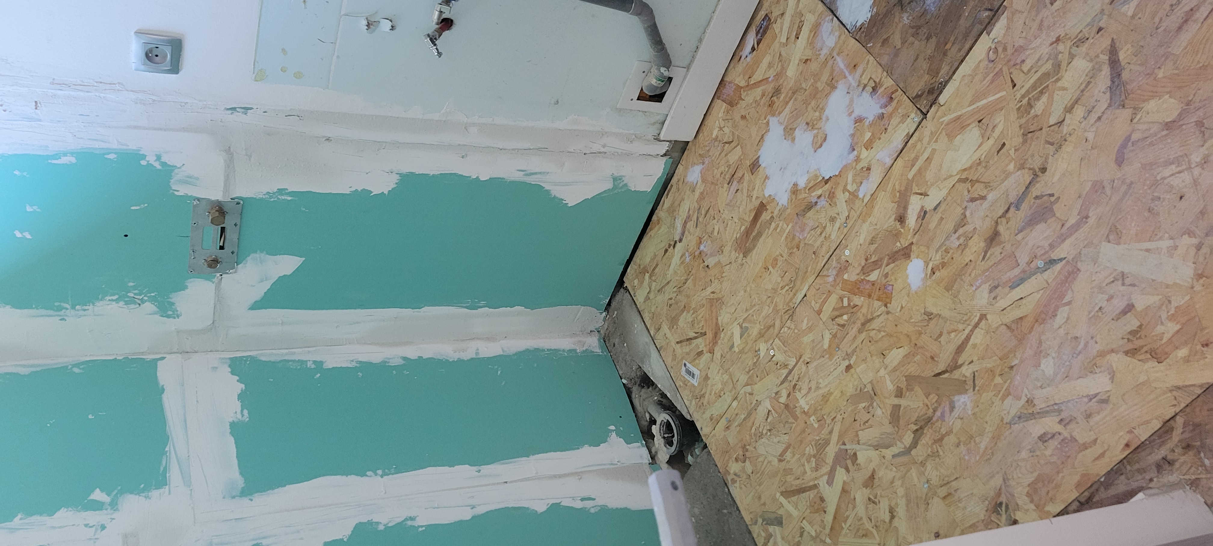 travaux sol salle de bain